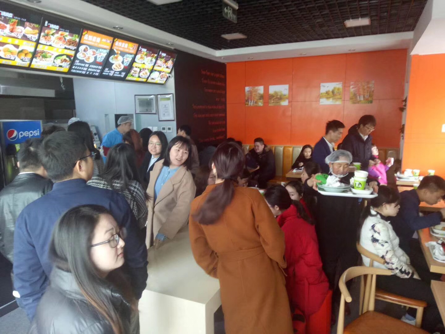 开一家勾魂凉皮加盟店怎么选址?